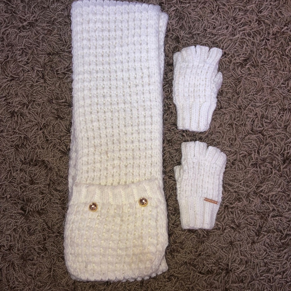 Michael Kors Knit Scarf and Gloves